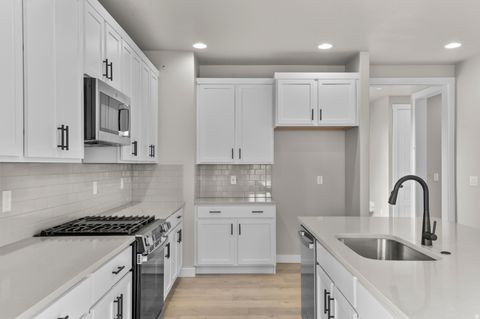 Tiny photo for 11208 S FORDMAN WAY, South Jordan, UT 84009 (MLS # 2148077)