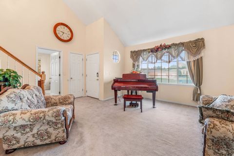 Tiny photo for 3256 W STAR FIRE RD, South Jordan, UT 84095 (MLS # 2140089)