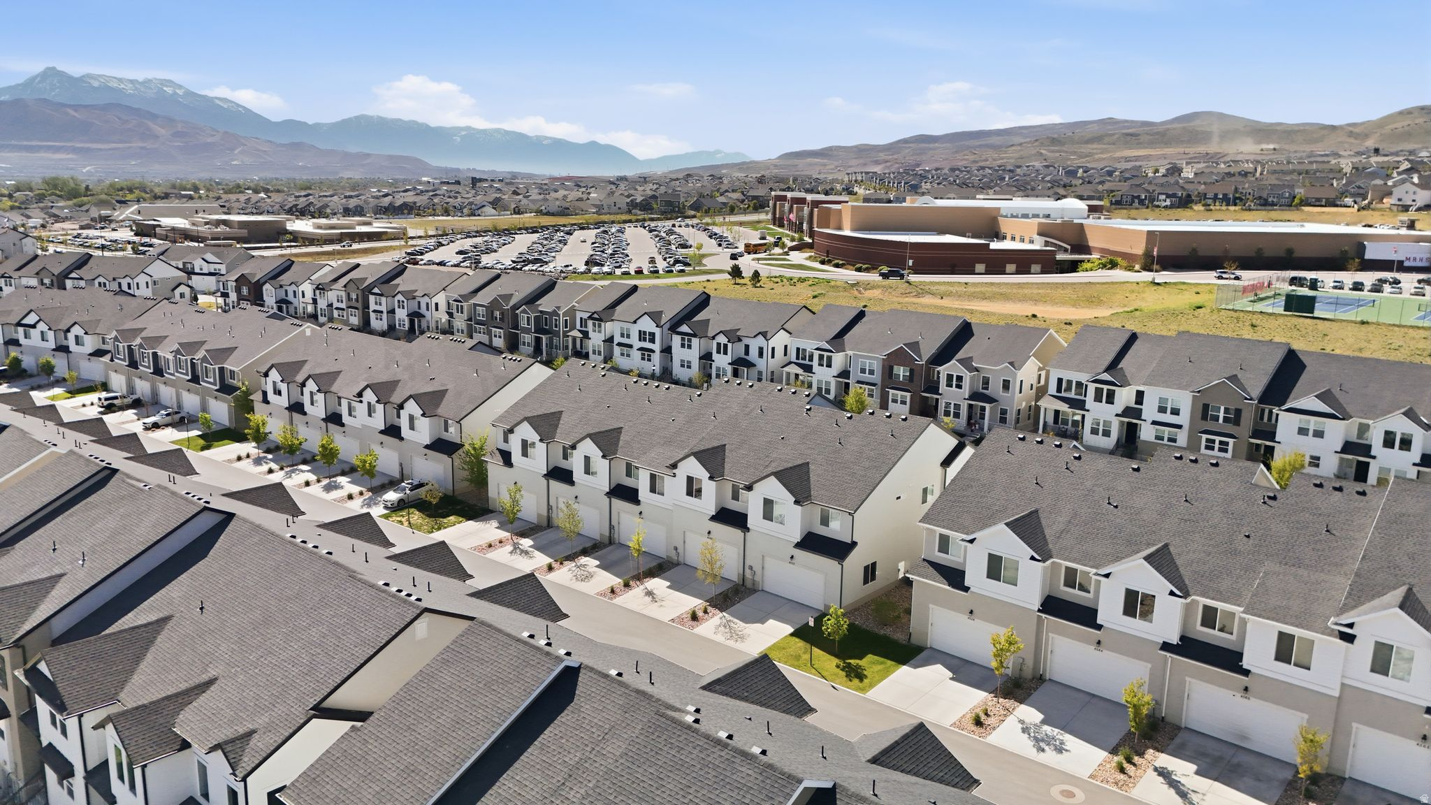 MOUNTAIN RIDGE - Residential