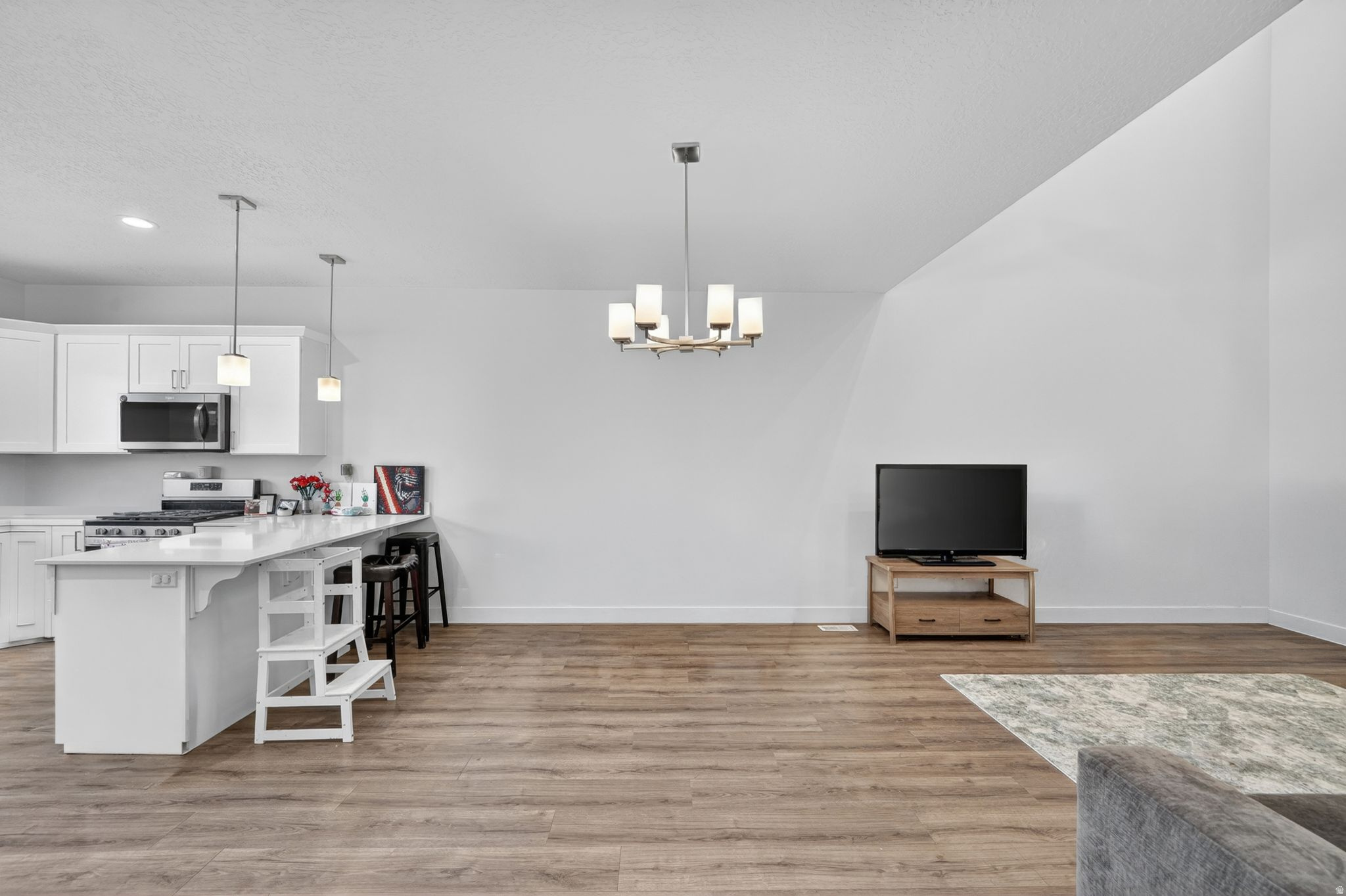 MOUNTAIN RIDGE - Residential