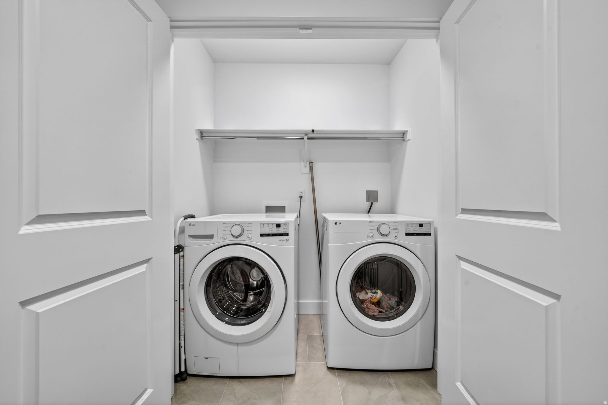 MOUNTAIN RIDGE - Residential