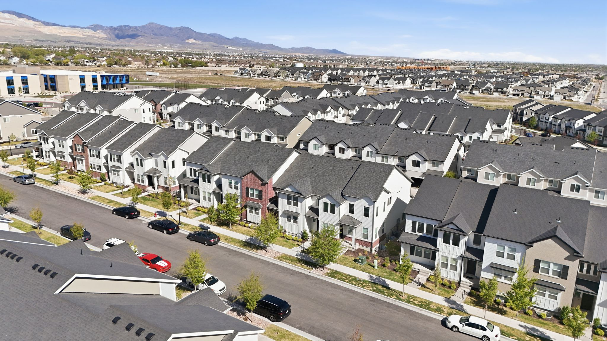 MOUNTAIN RIDGE - Residential