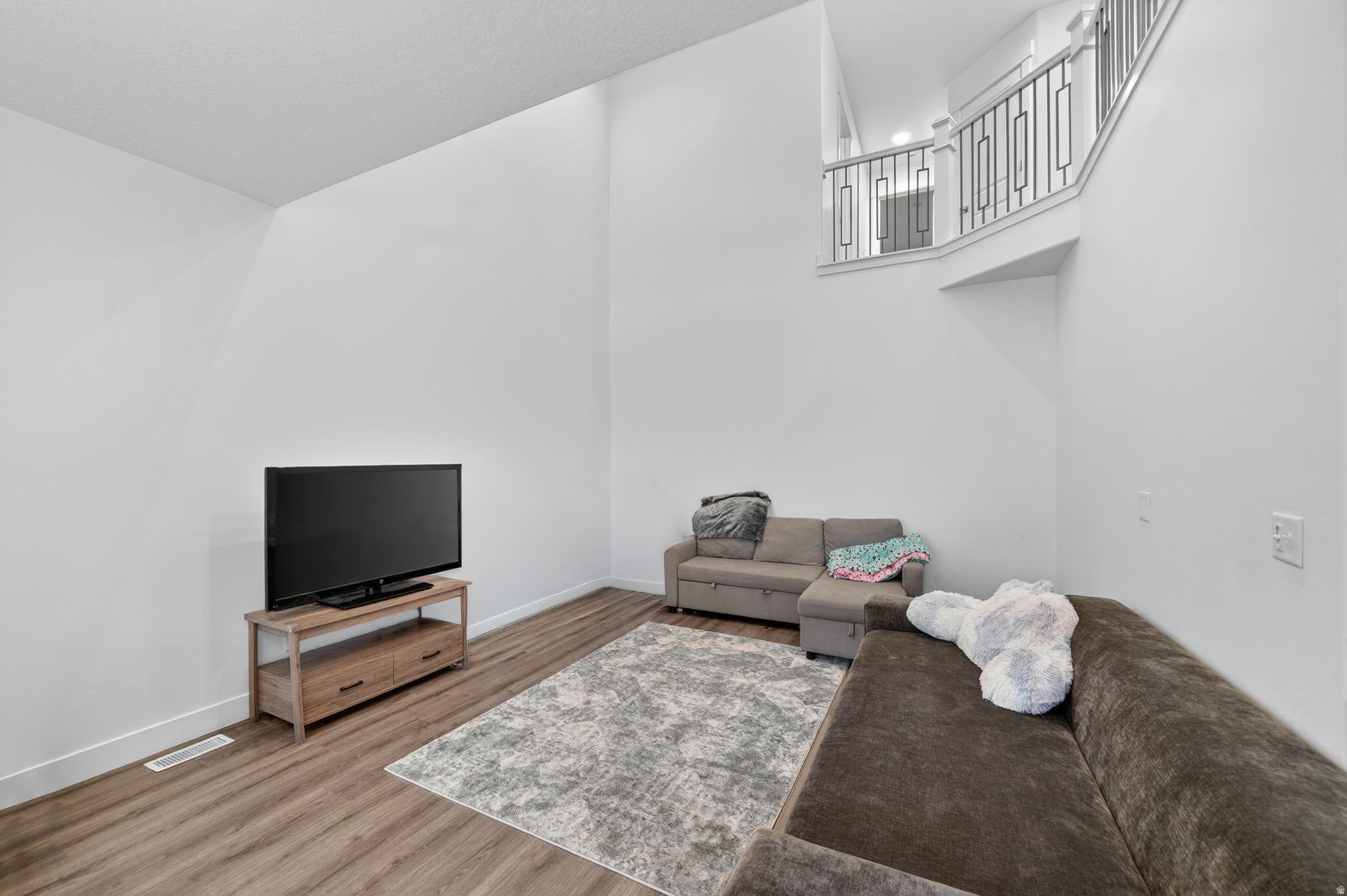 MOUNTAIN RIDGE - Residential