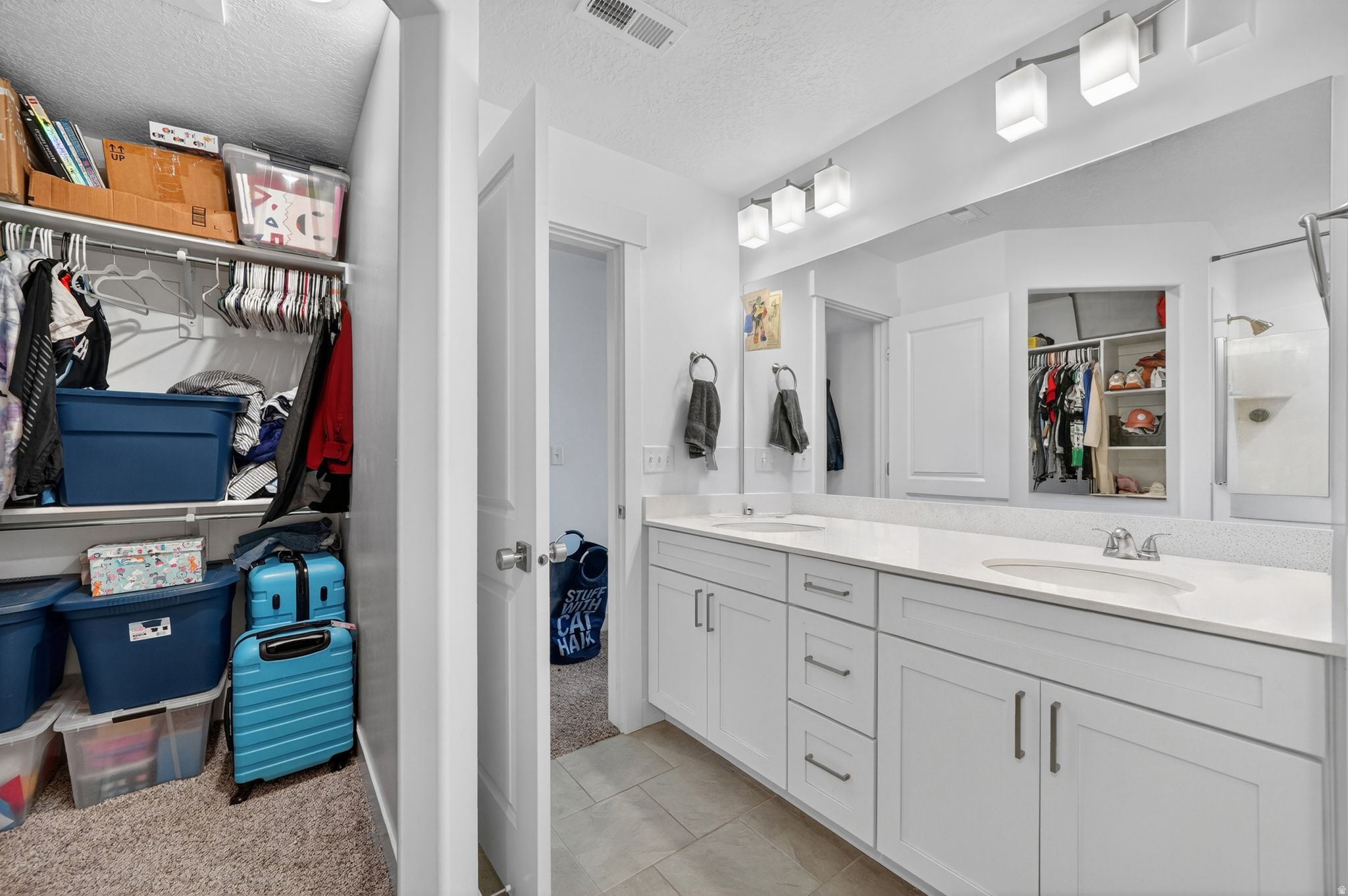 MOUNTAIN RIDGE - Residential