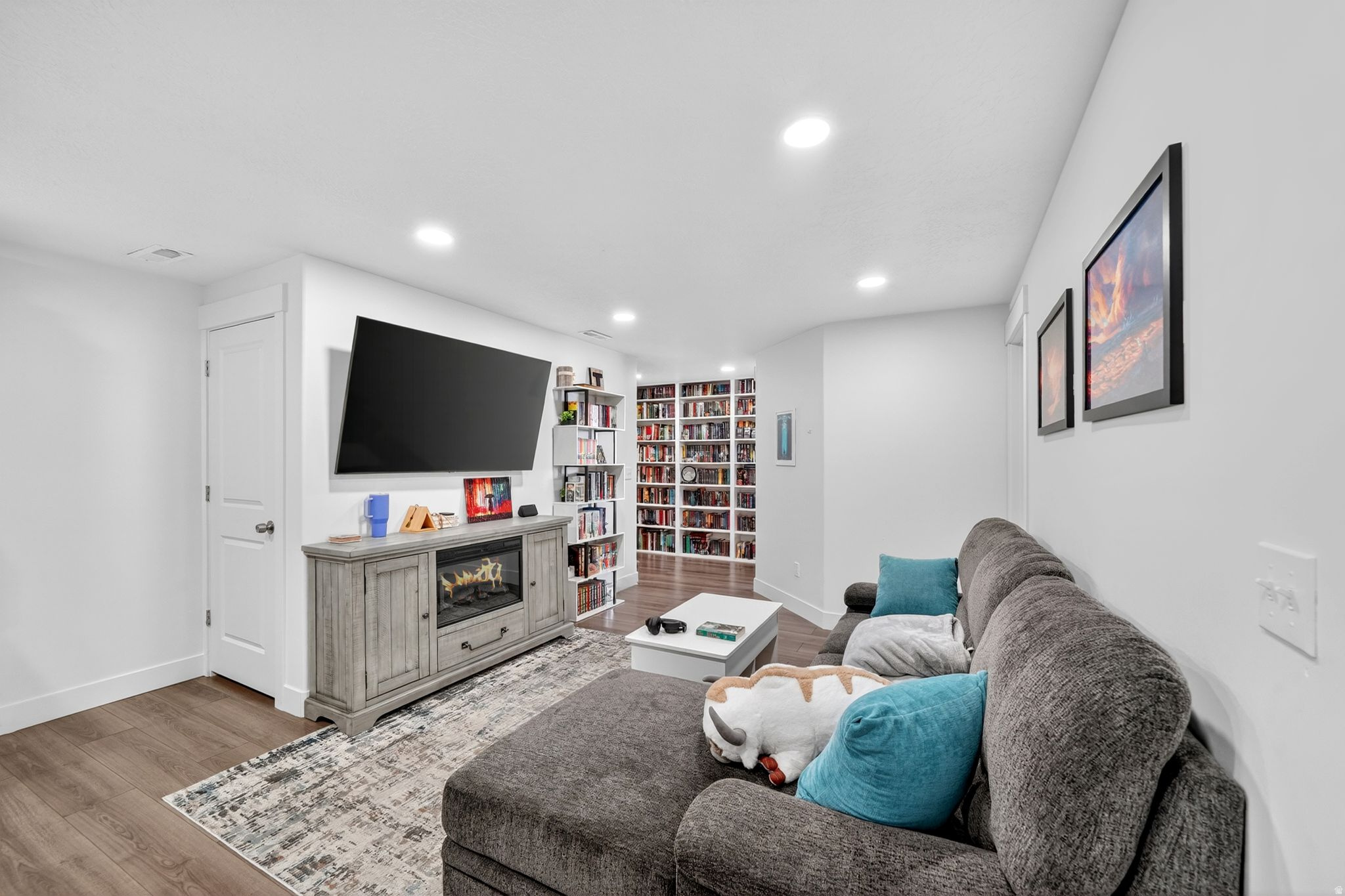 MOUNTAIN RIDGE - Residential