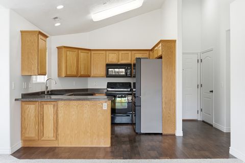 Tiny photo for 1212 W SPENCER RD N #301, Pleasant Grove, UT 84062 (MLS # 2127282)