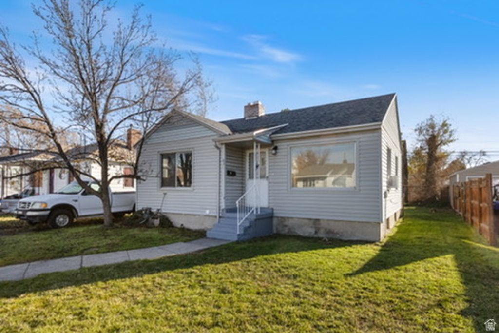 Photo of 831 W MONTAGUE AVE S, Salt Lake City, UT 84104 (MLS # 2126861)