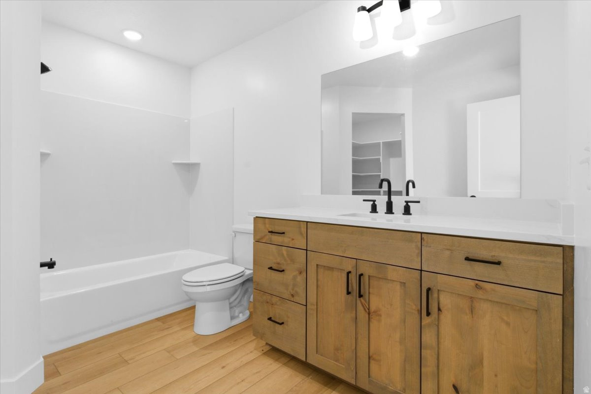 NORTHRIDGE ESTATES SUBD - Residential