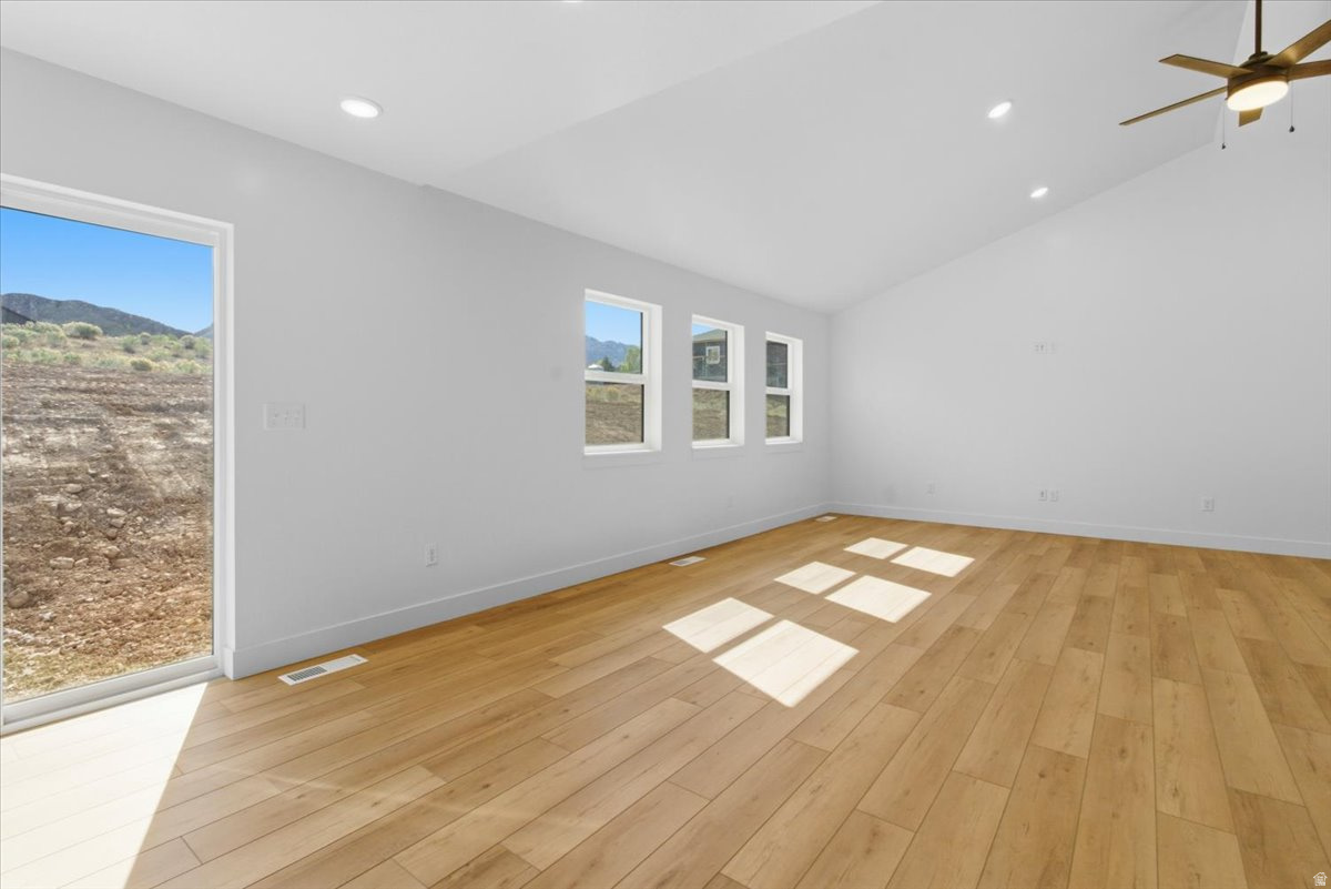 NORTHRIDGE ESTATES SUBD - Residential