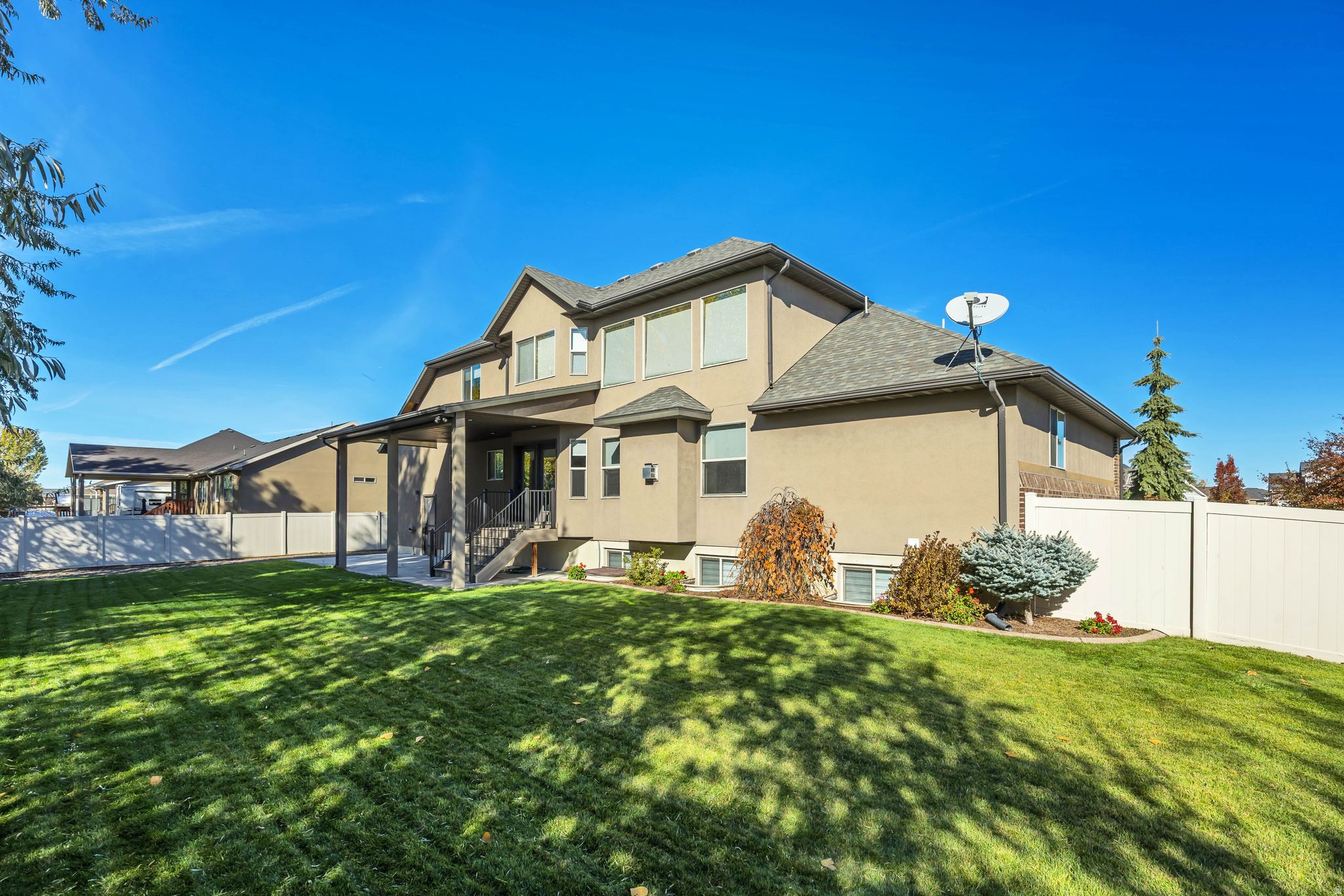 BRIDGEWAY ISLAND SUBDIVISION PHASE 5 - Residential