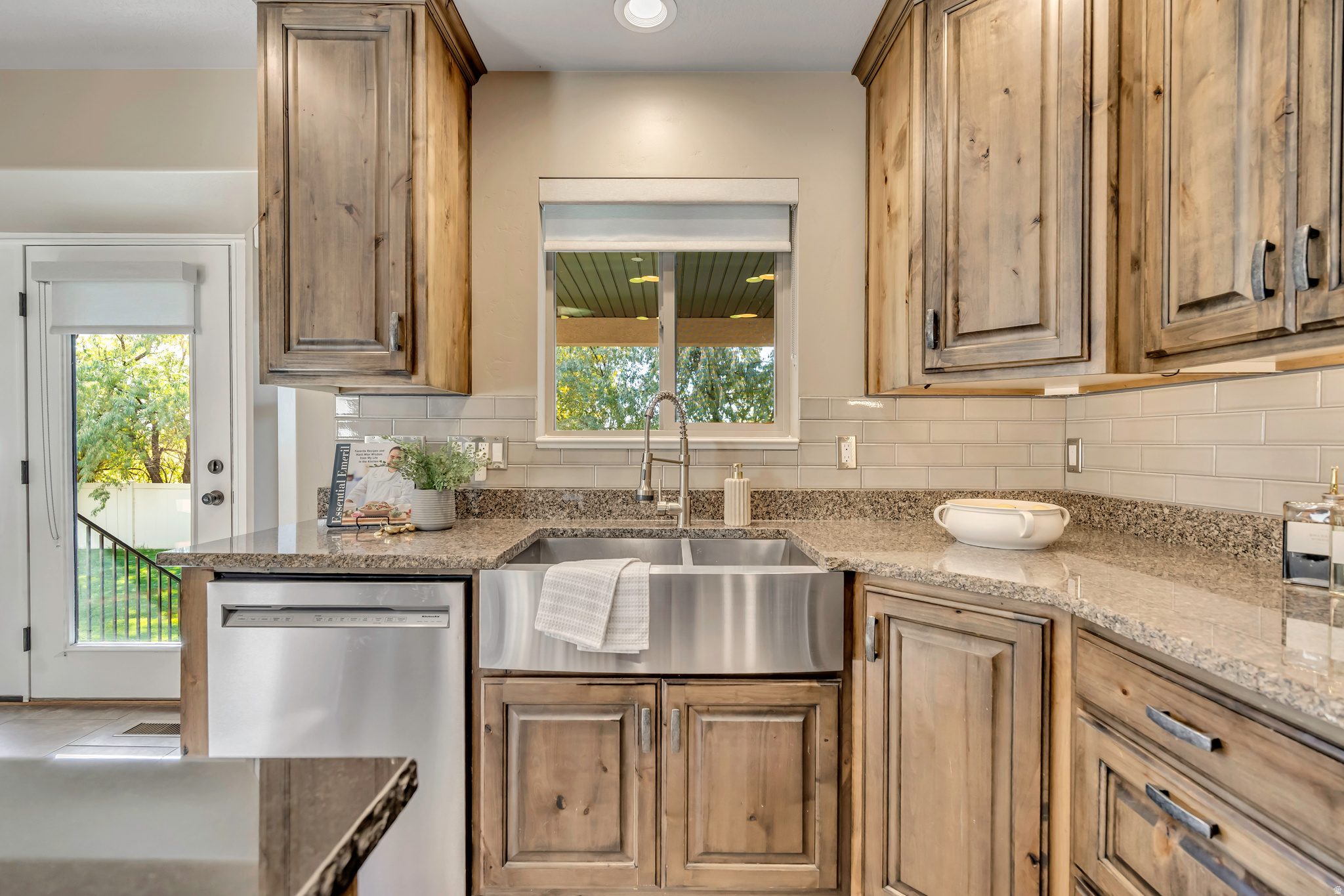 BRIDGEWAY ISLAND SUBDIVISION PHASE 5 - Residential