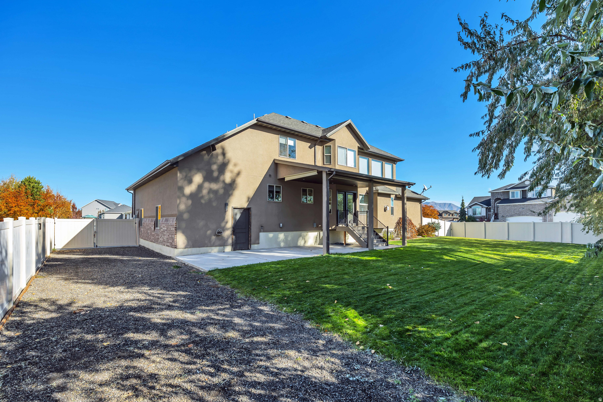 BRIDGEWAY ISLAND SUBDIVISION PHASE 5 - Residential