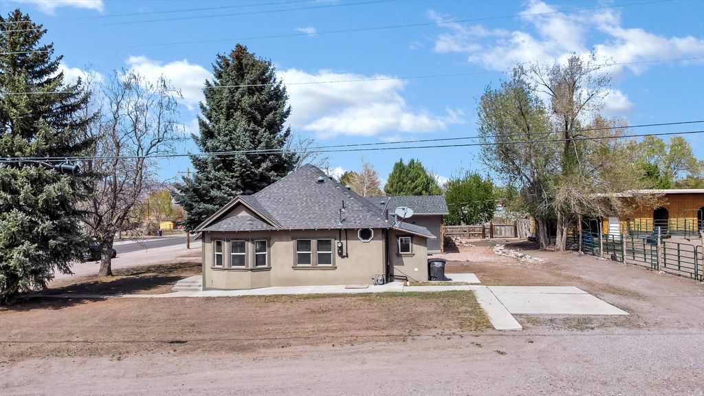 Photo of 195 S 200 E, Monroe, UT 84754 (MLS # 2149527)