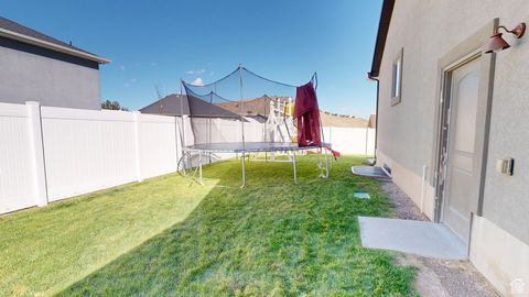 Tiny photo for 3809 E HOLLOW CREST DR, Eagle Mountain, UT 84005 (MLS # 2117605)