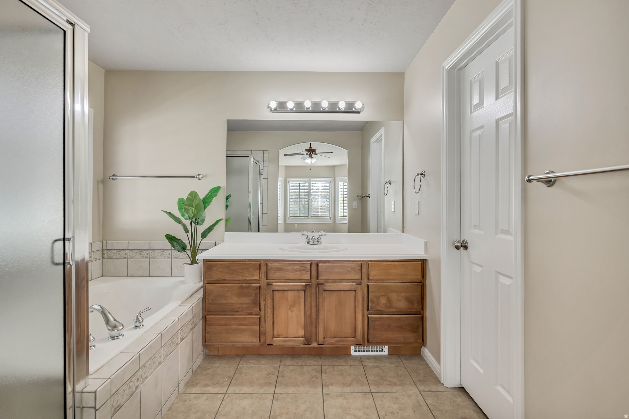 BLOOMFIELD FARMS - Residential