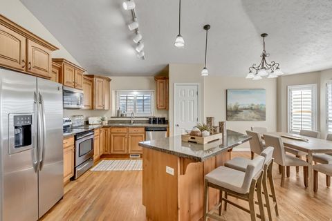 Tiny photo for 5729 W SWIFT CREEK RD, West Jordan, UT 84081 (MLS # 2129609)