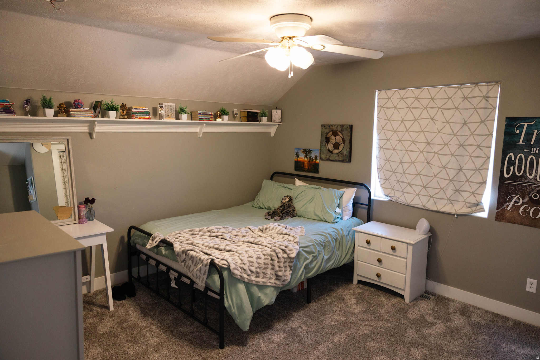 SHADOW MOUNTAIN 4-B - Residential