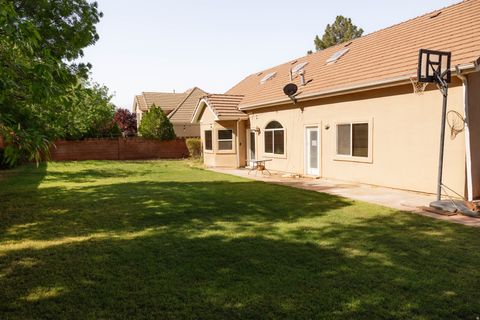 Tiny photo for 40 N STONE DR, Saint George, UT 84770 (MLS # 2133863)