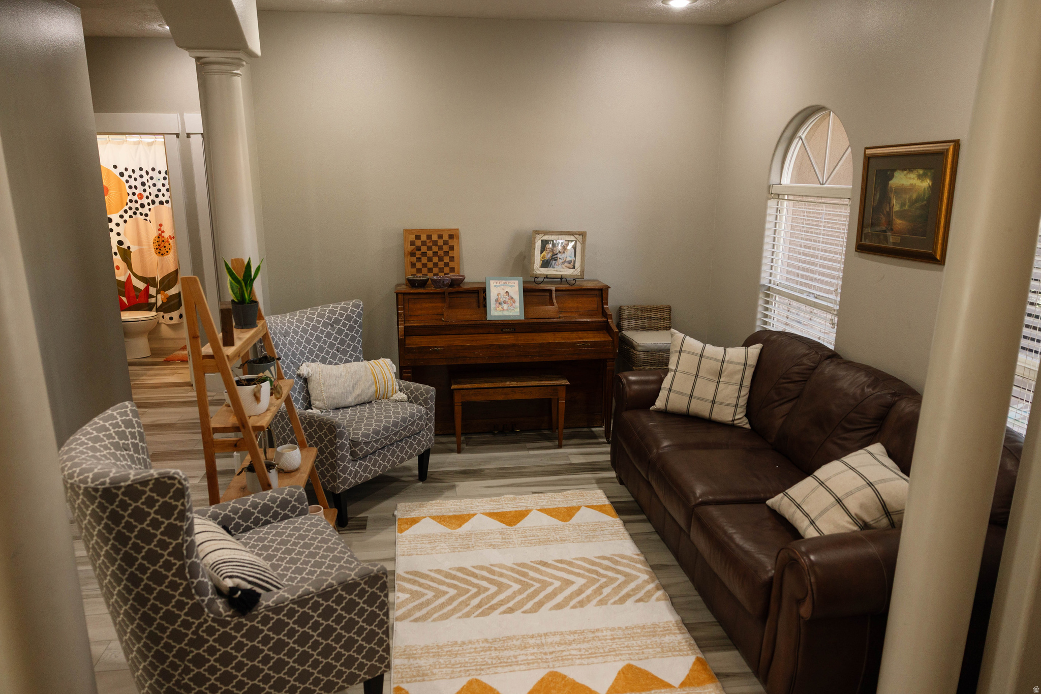 SHADOW MOUNTAIN 4-B - Residential