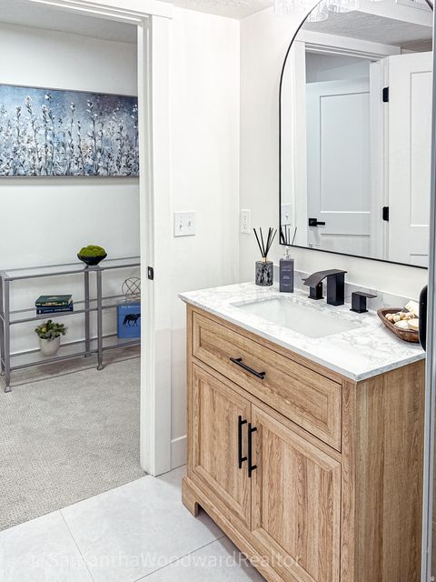 Tiny photo for 4509 S HOLLADAY CIR, Holladay, UT 84117 (MLS # 2123732)