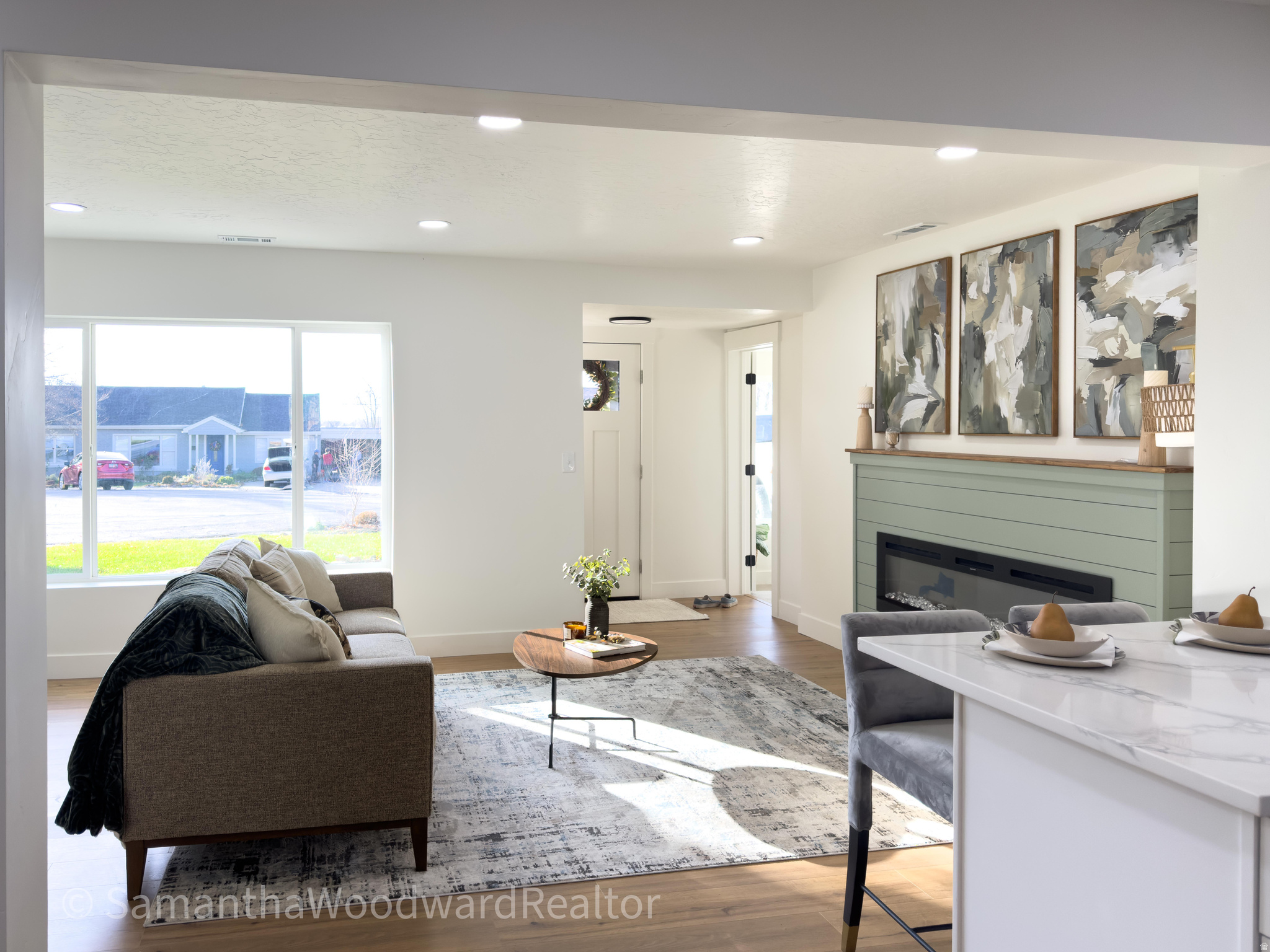 HOLLADAY CIRCLE - Residential