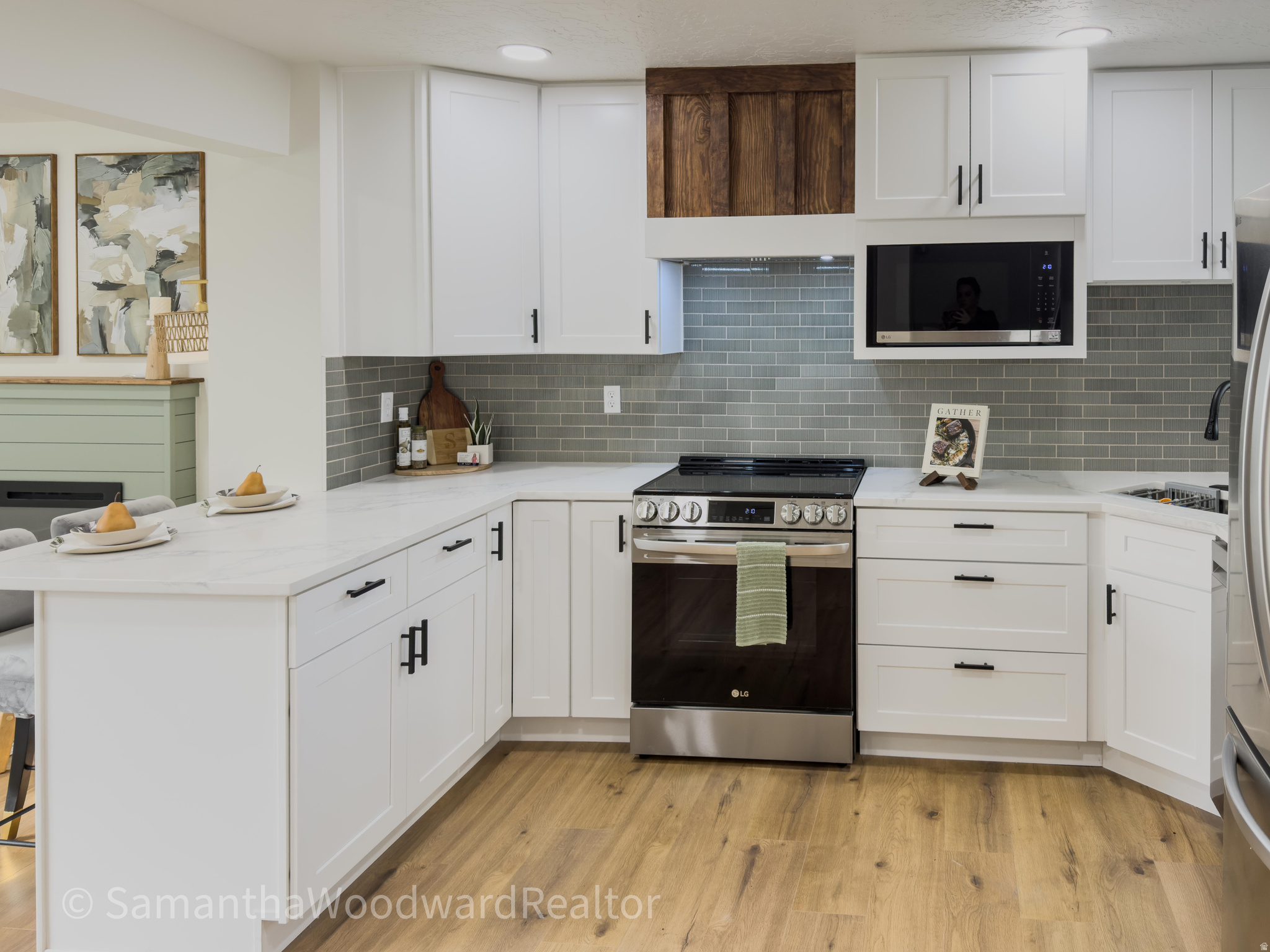 HOLLADAY CIRCLE - Residential