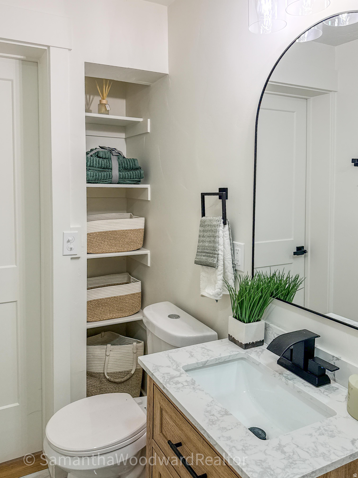 HOLLADAY CIRCLE - Residential