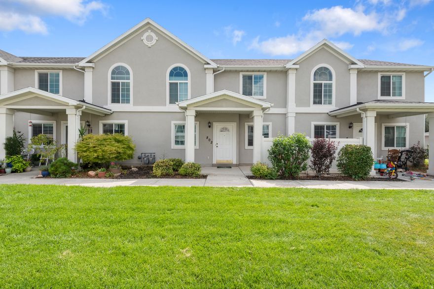 A beautifully updated 2bed, 2.5bath townhome offering comfort, style, and smart value in one of Payson's most desirable neighborhoods. Recent improvements-new walkin shower, newer carpet, new blinds, and a new water softener-enhance the home's fresh, modern feel. The floor plan includes a private patio, spacious walkin closet, extra garage storage, and all included appliances. With potential eligibility for multiple homeownership assistance programs, this property presents an exceptional opportunity for buyers seeking affordability without compromise.