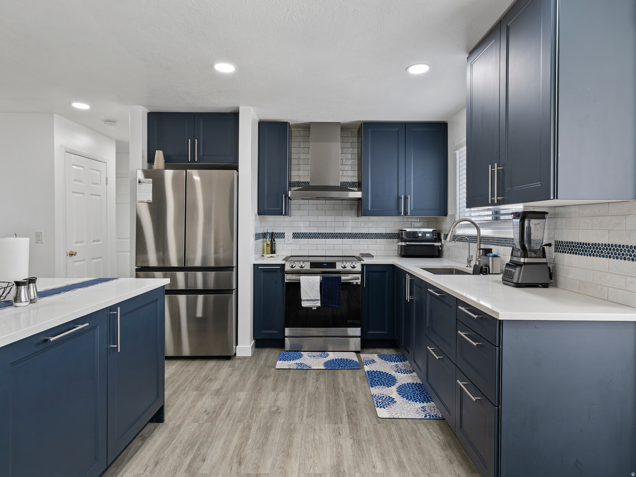 BREEZE ESTATES - Residential