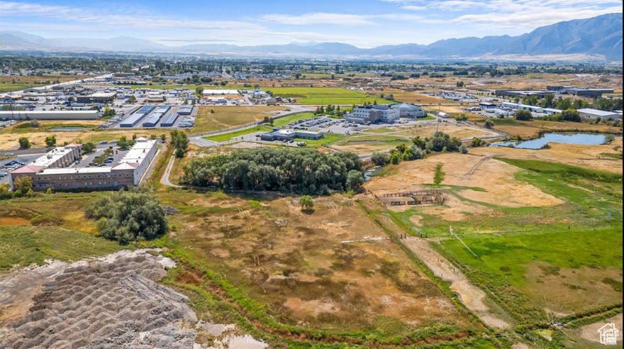 Undeveloped commercial land available for lease close to the 10th West and 30th corridor. Excellent for those looking to store equipment, construction materials or other things over the winter. Perfect for a distribution hub given it's location. Tenant and Landlord improvements negotiable. Square footage figures are provided as a courtesy estimate only and were obtained from County Records. Buyer is advised to obtain an independent measurement.