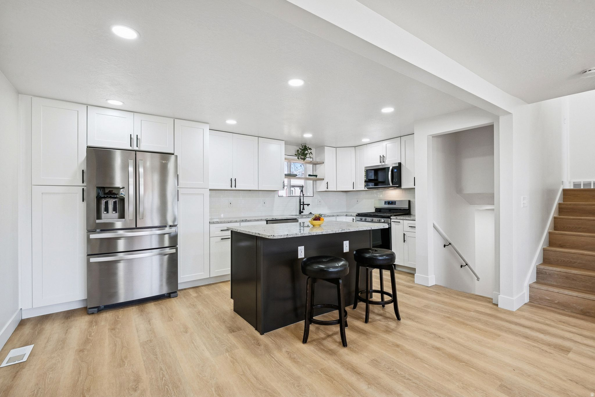 LA SALLE ACRES - Residential