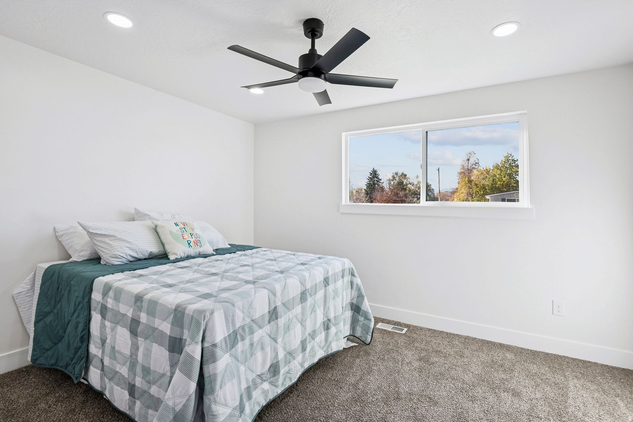 LA SALLE ACRES - Residential