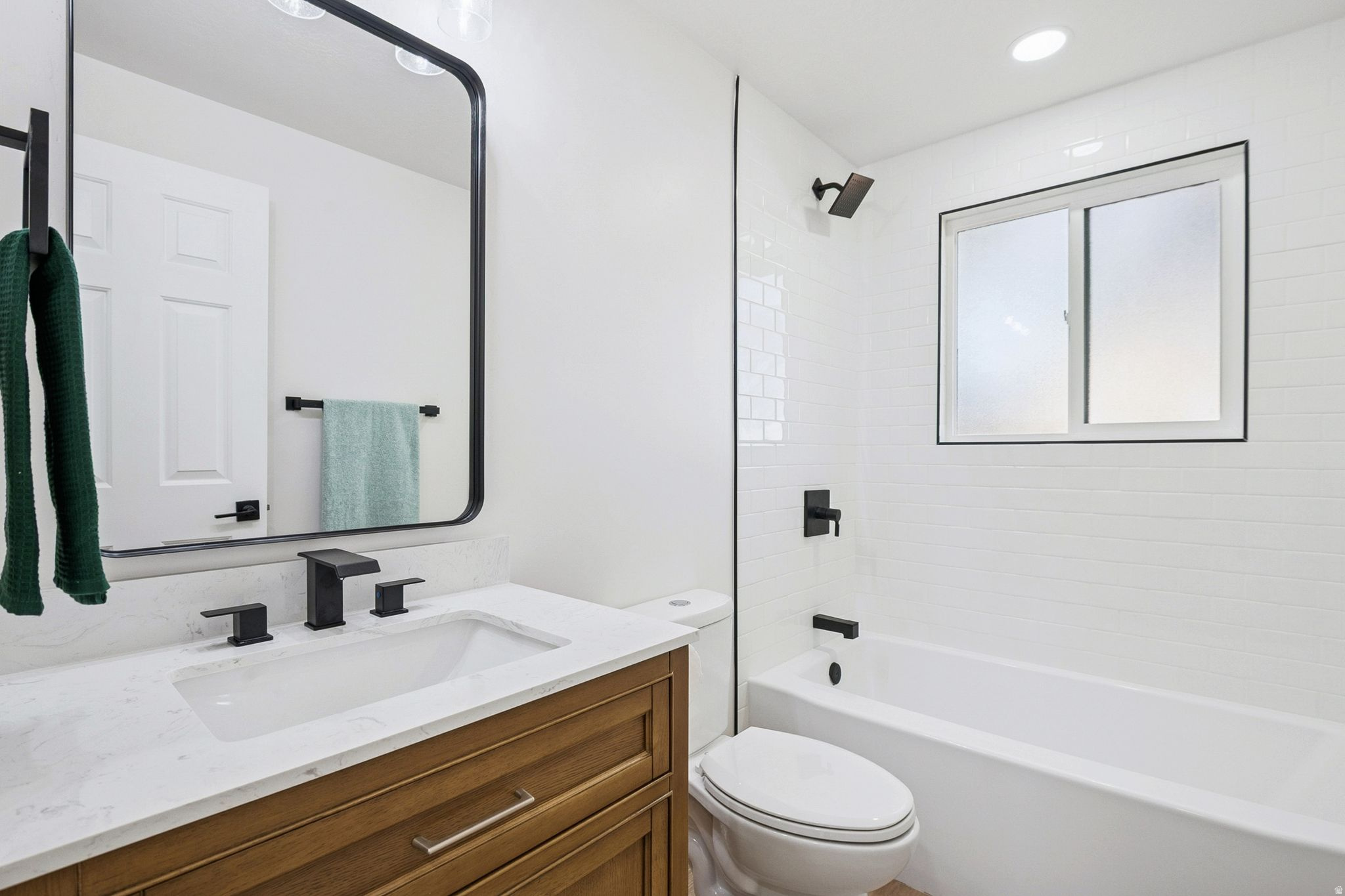 LA SALLE ACRES - Residential