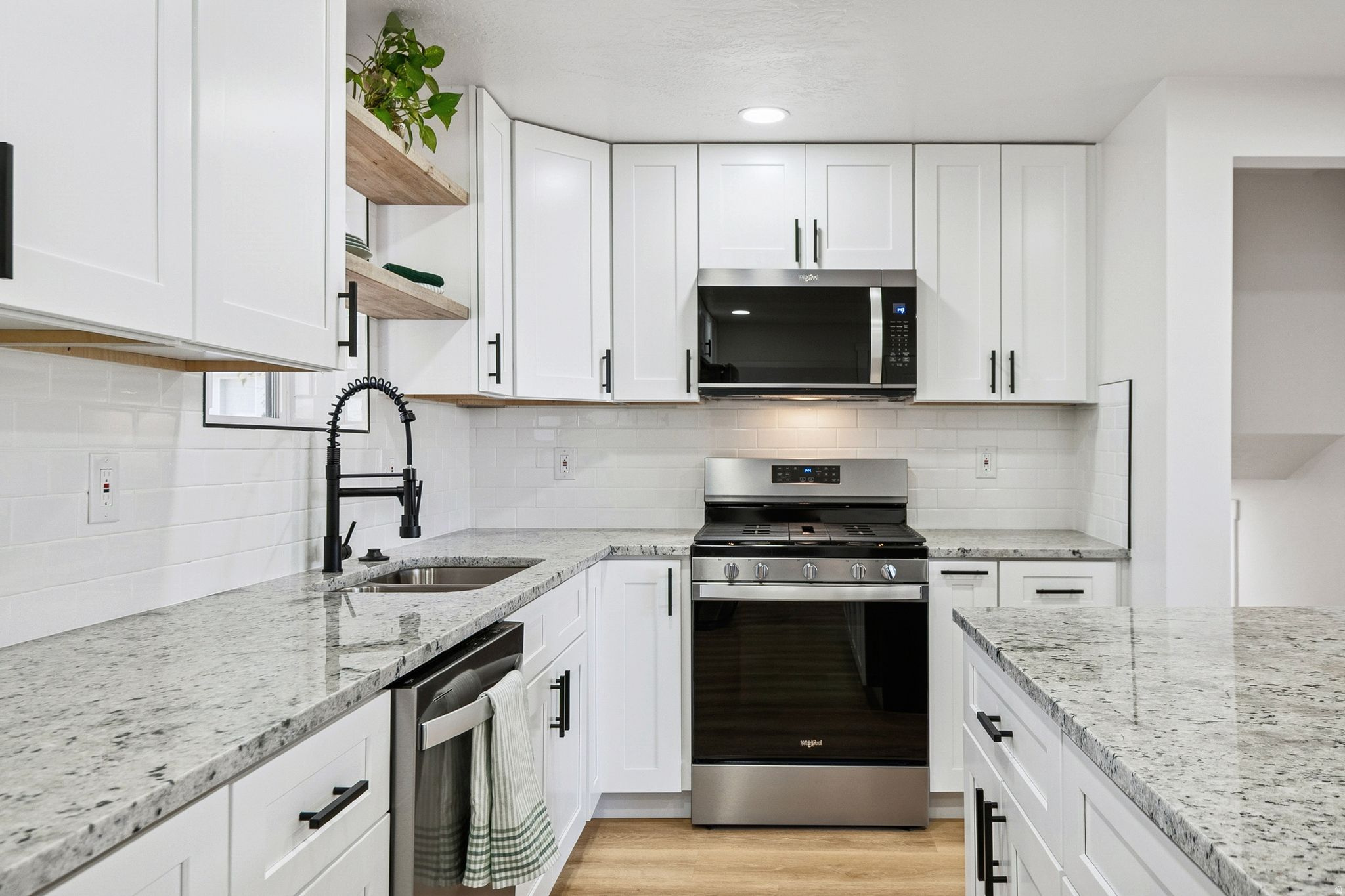 LA SALLE ACRES - Residential