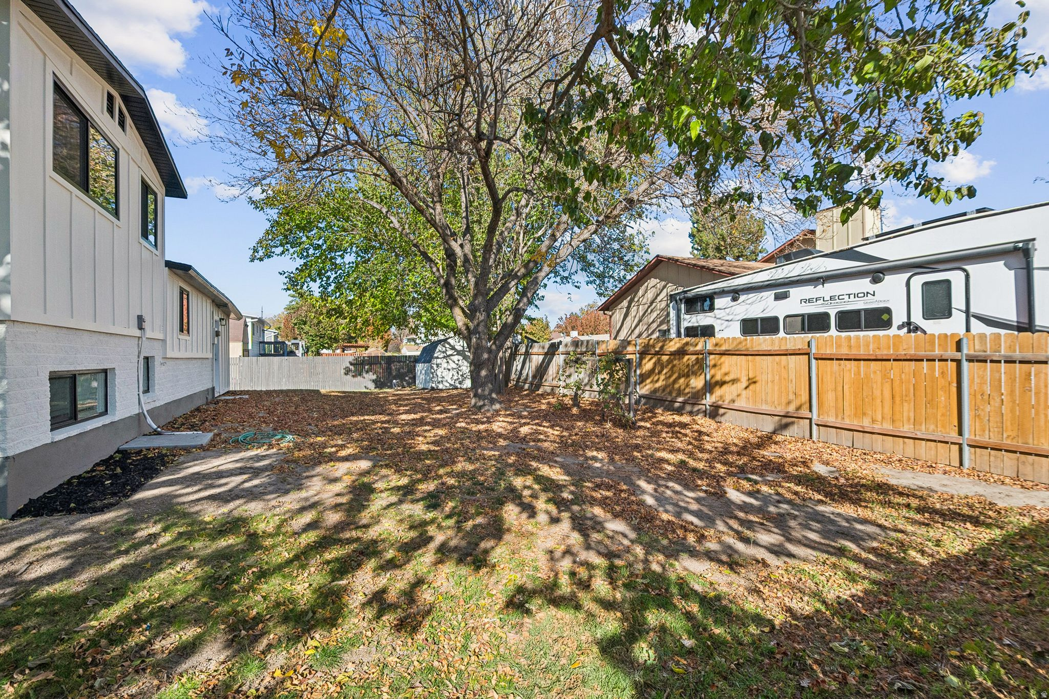 LA SALLE ACRES - Residential