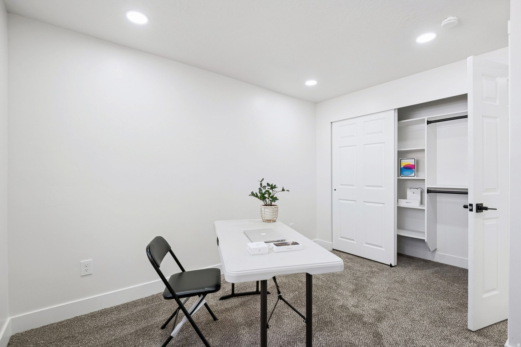 LA SALLE ACRES - Residential