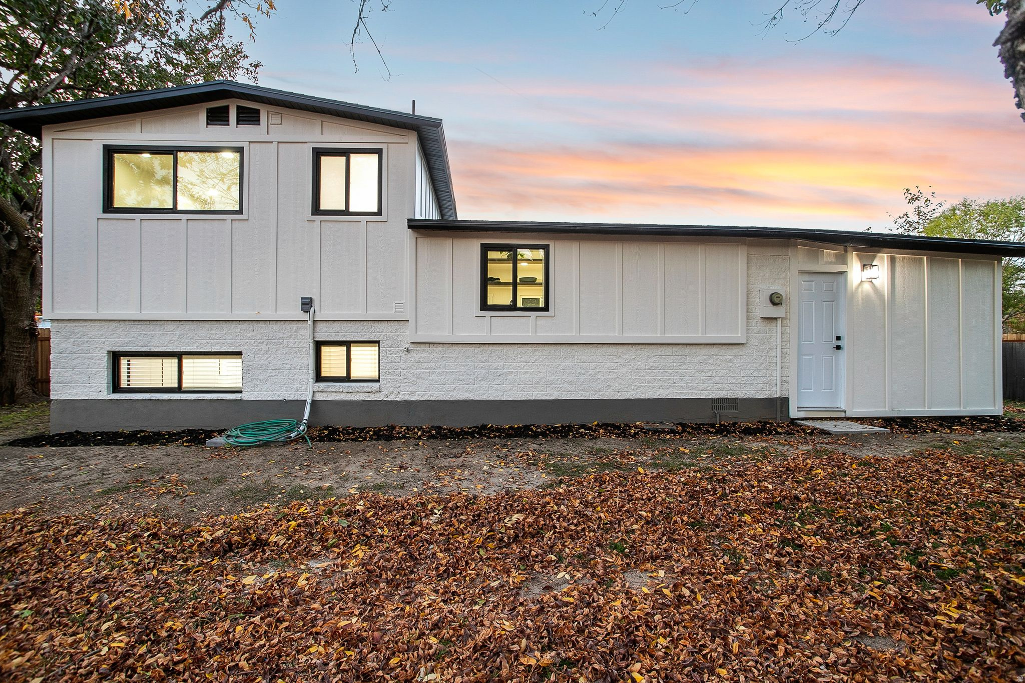 LA SALLE ACRES - Residential