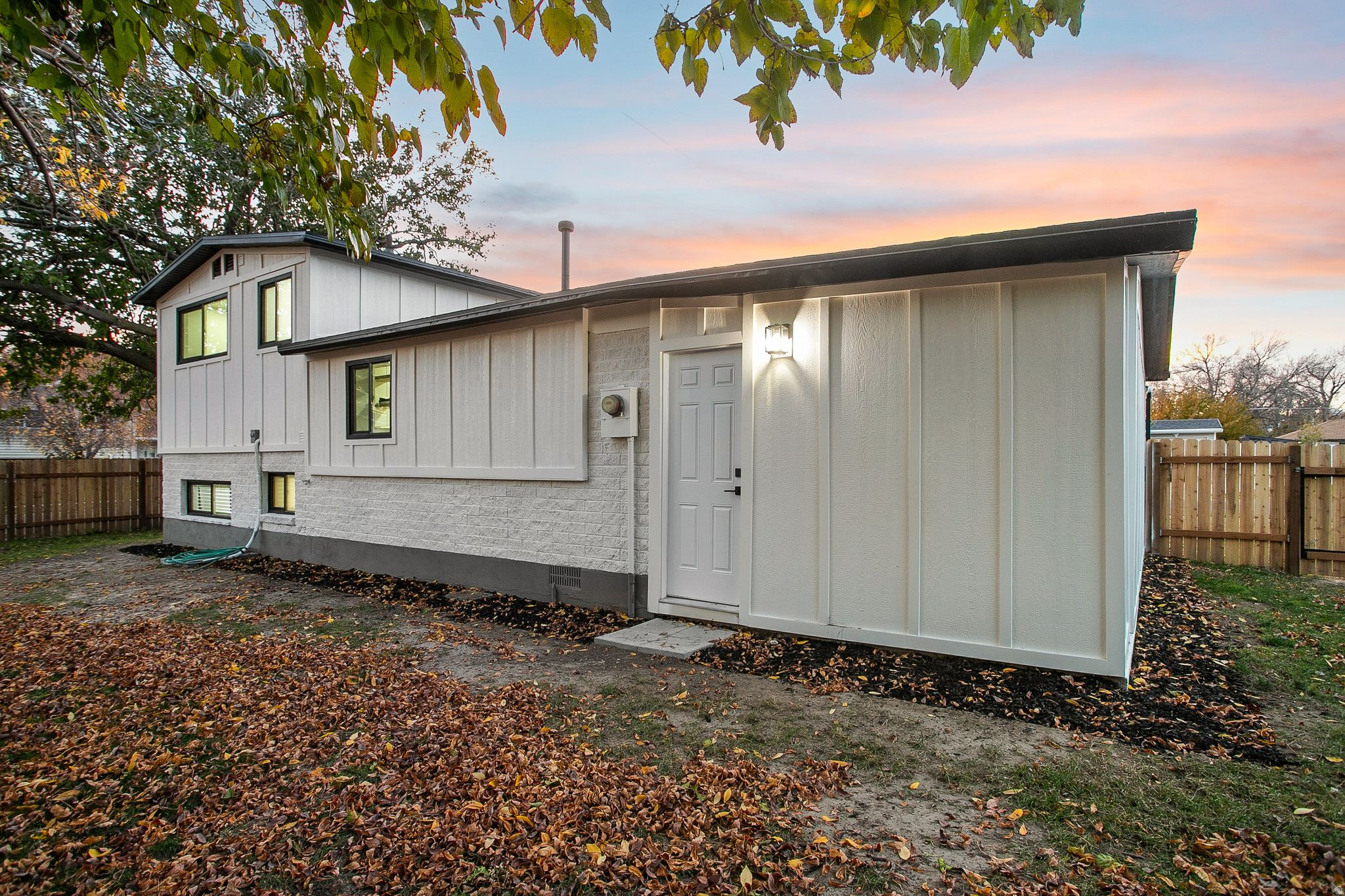 LA SALLE ACRES - Residential