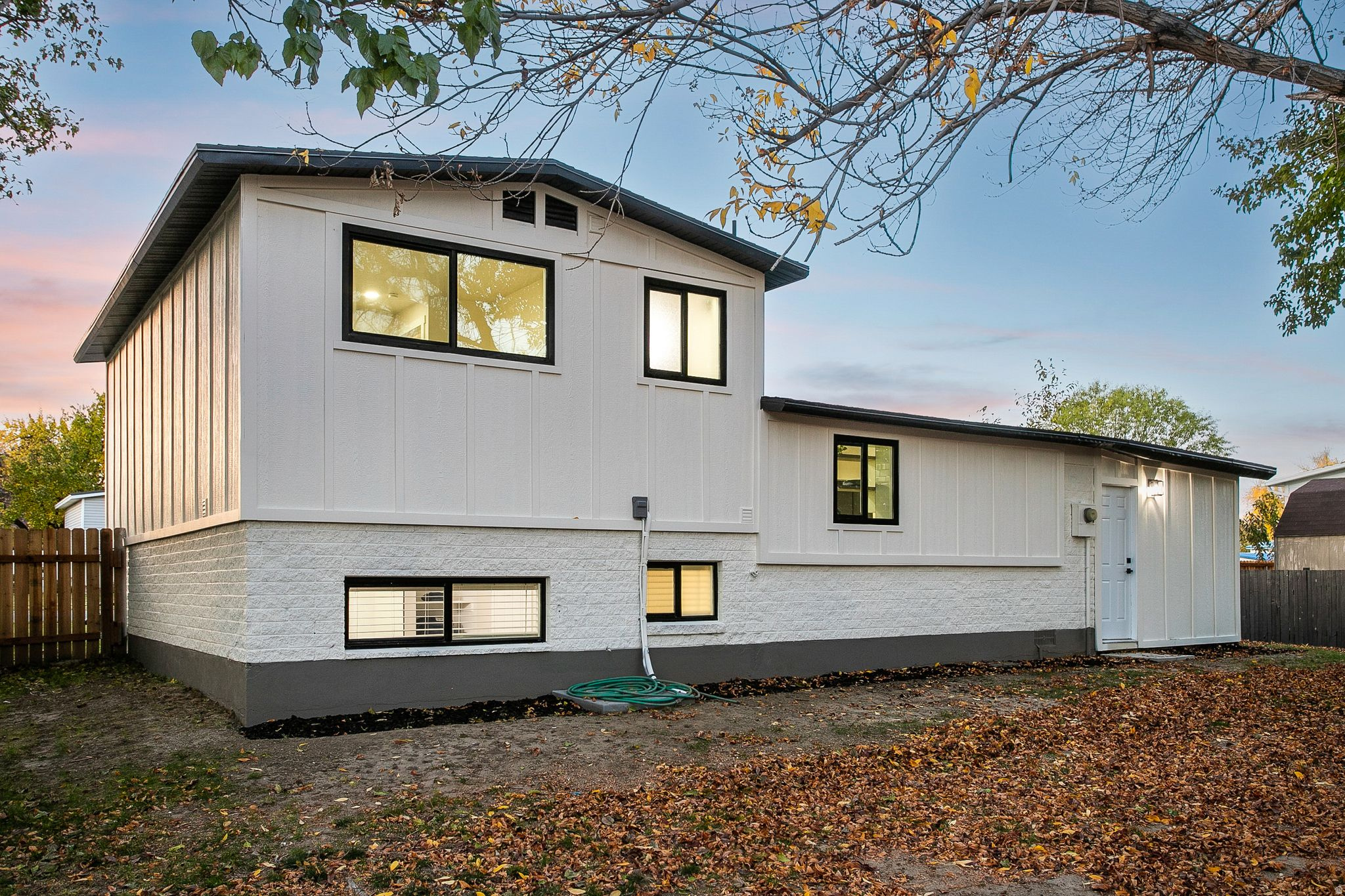 LA SALLE ACRES - Residential