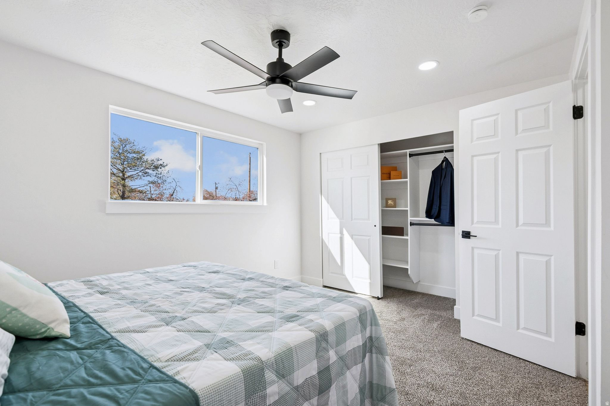 LA SALLE ACRES - Residential