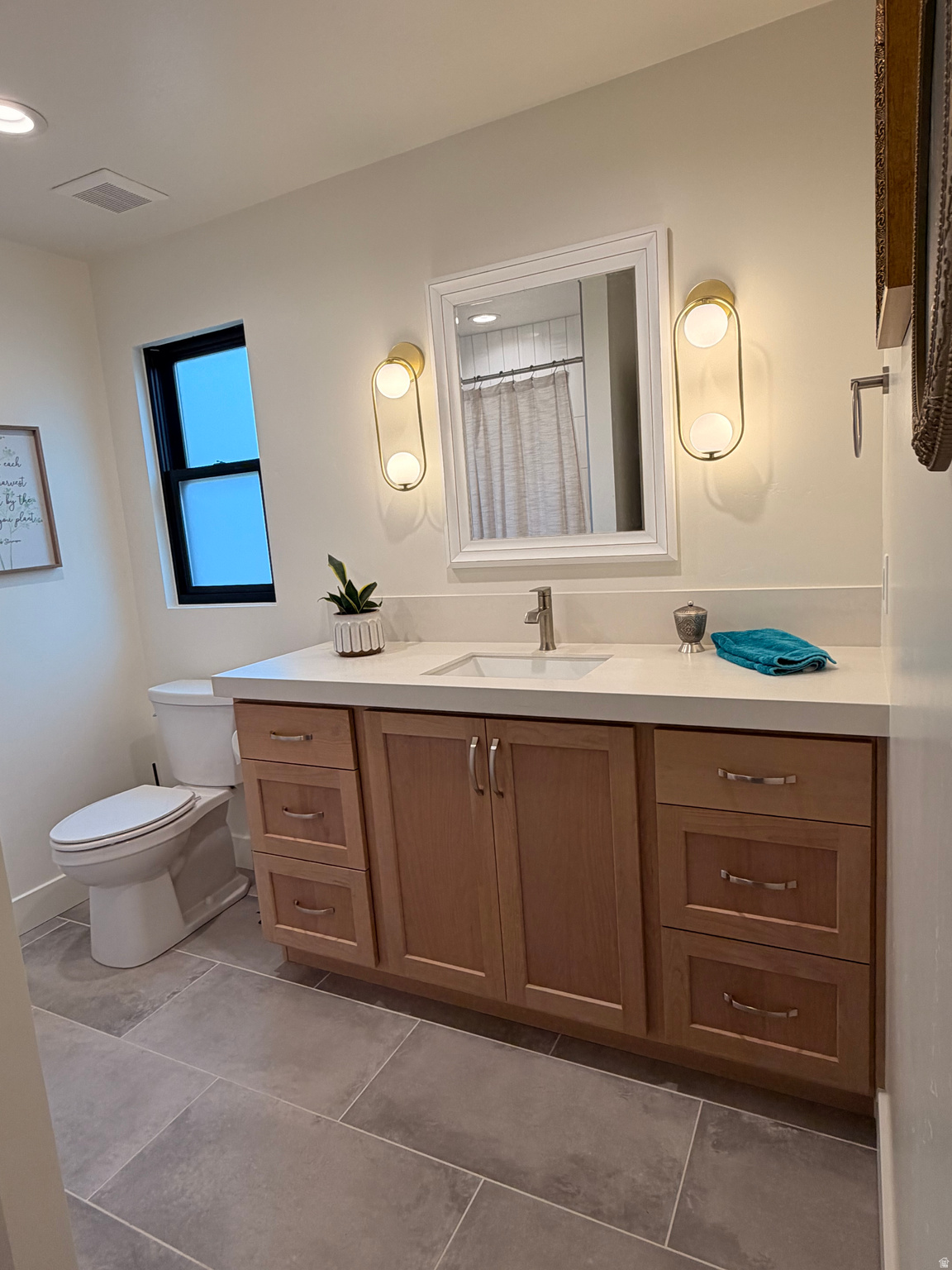 HIDDEN HOLLOW - Residential