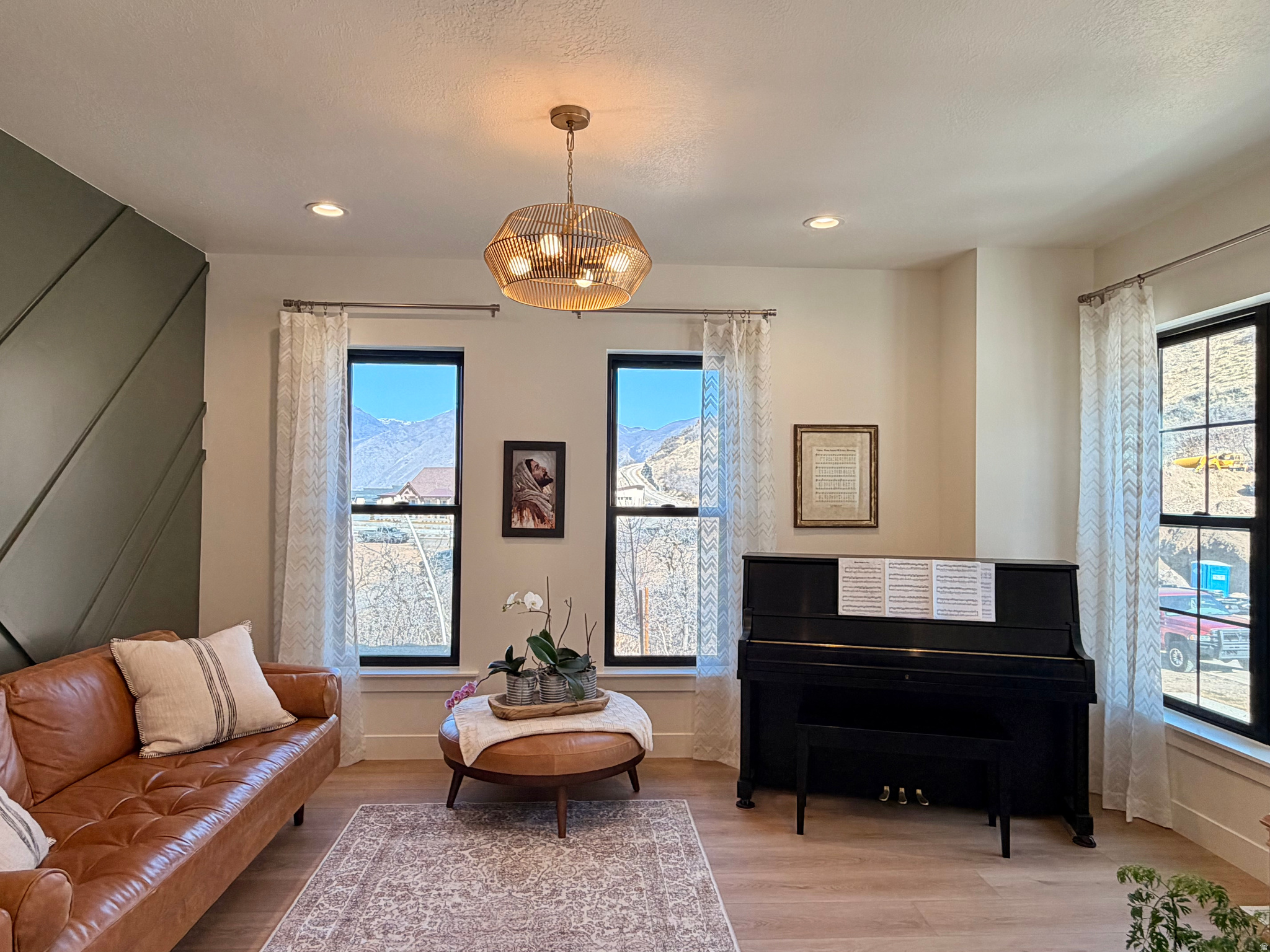 HIDDEN HOLLOW - Residential