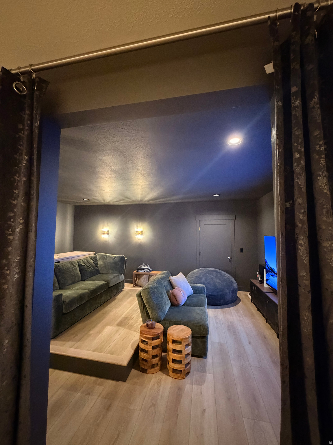 HIDDEN HOLLOW - Residential