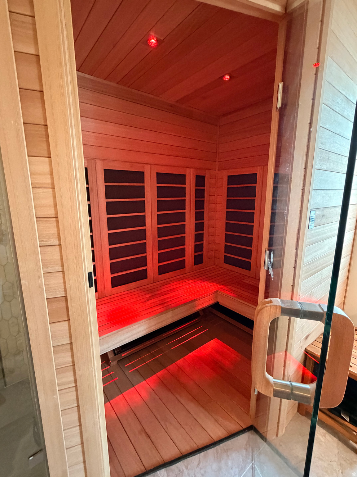 HIDDEN HOLLOW - Residential