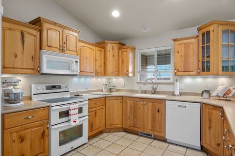 Tiny photo for 3957 W HONEY LOCUST LN, Cedar Hills, UT 84062 (MLS # 2137805)