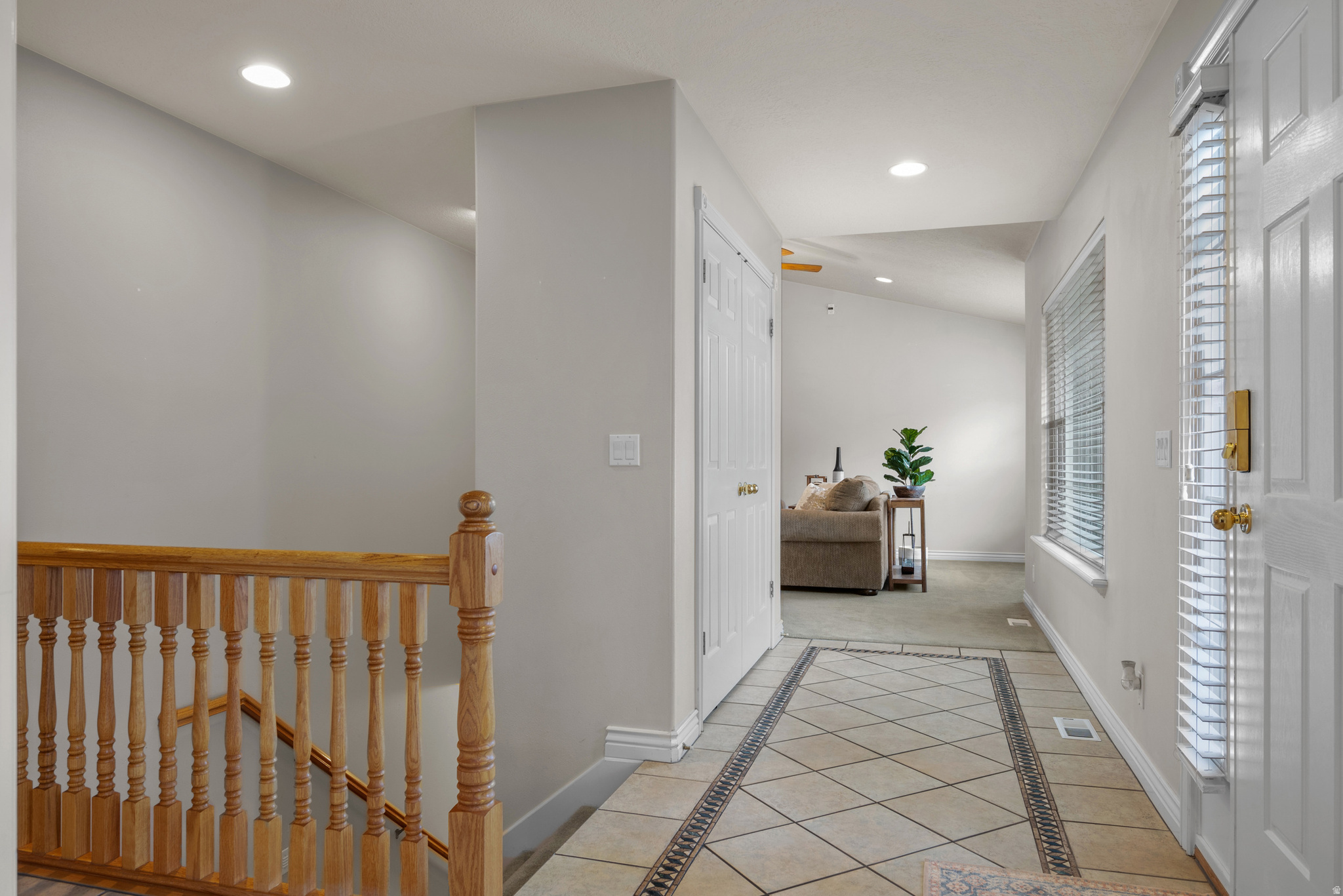 RED OAKS - Residential