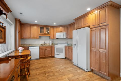 Tiny photo for 3957 W HONEY LOCUST LN, Cedar Hills, UT 84062 (MLS # 2137805)
