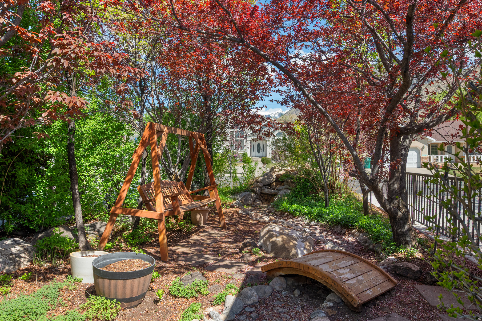 RED OAKS - Residential