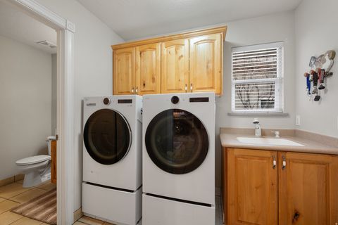 Tiny photo for 3957 W HONEY LOCUST LN, Cedar Hills, UT 84062 (MLS # 2137805)