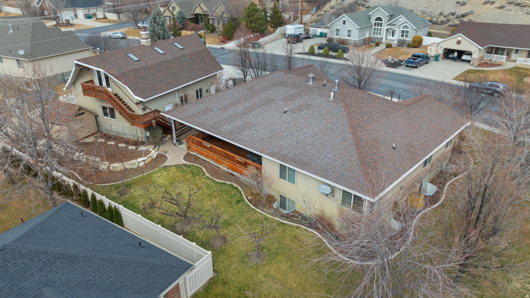 RED OAKS - Residential